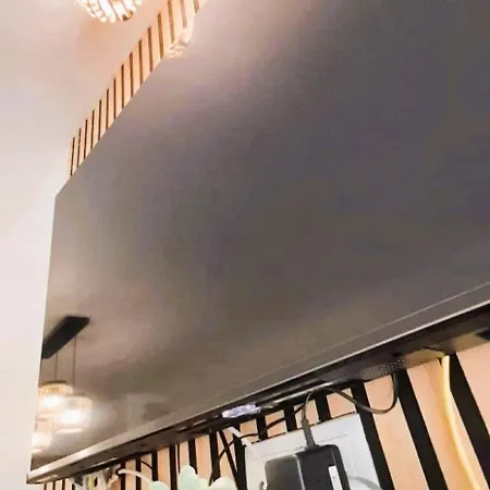 Апартаменти Happy *